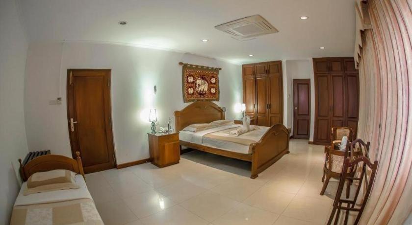 Hotel Villa Viana Marawila Exterior foto